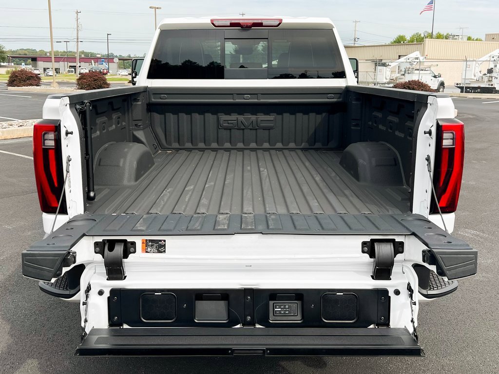 Used 2025 GMC Sierra 3500 Denali Ultimate image 14