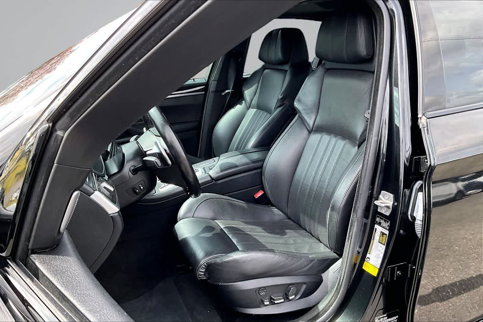 Used 2013 BMW M5 RWD image 11