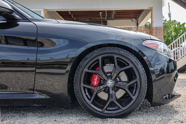 Used 2020 Alfa Romeo Giulia w/ Quick Order Package 22K Sport image 12