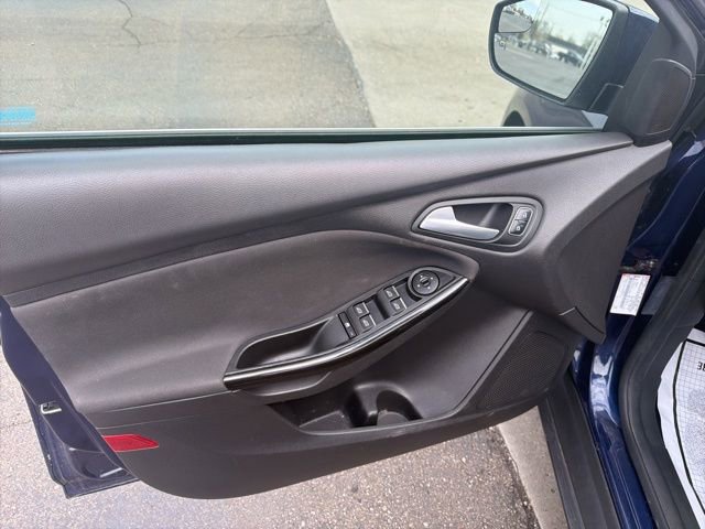 Used 2017 Ford Focus Titanium FWD image 14