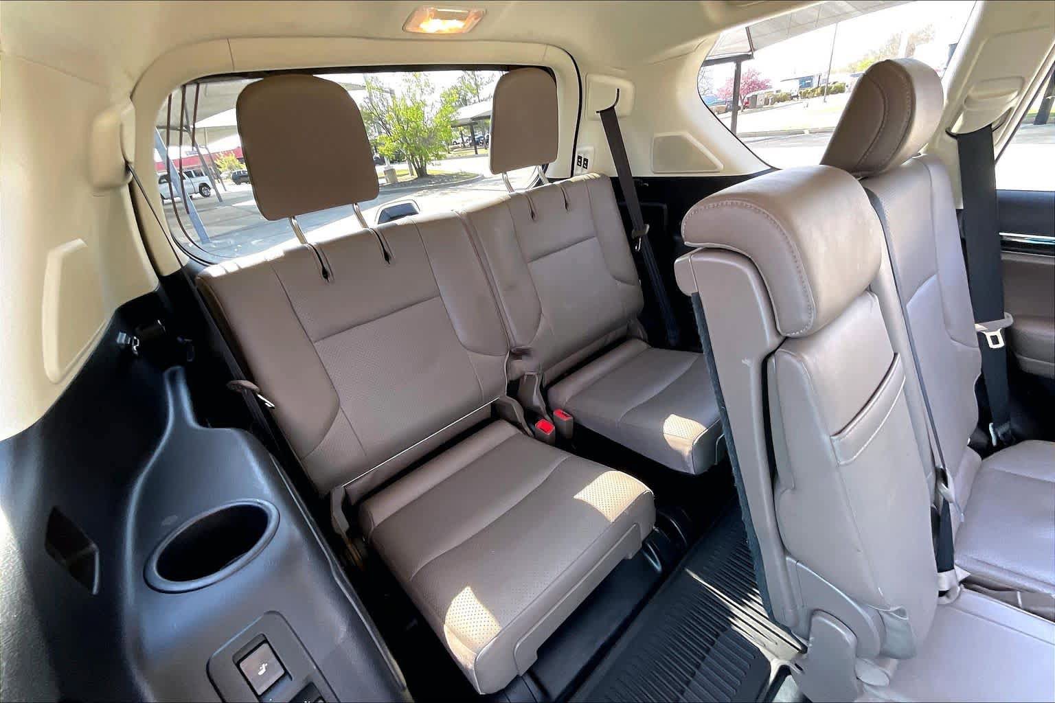 Used 2023 Lexus GX 460 Luxury w/ Accessory Package AWD/4WD image 35