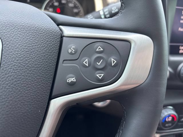 Used 2024 GMC Terrain SLT w/ Tech Package FWD image 25