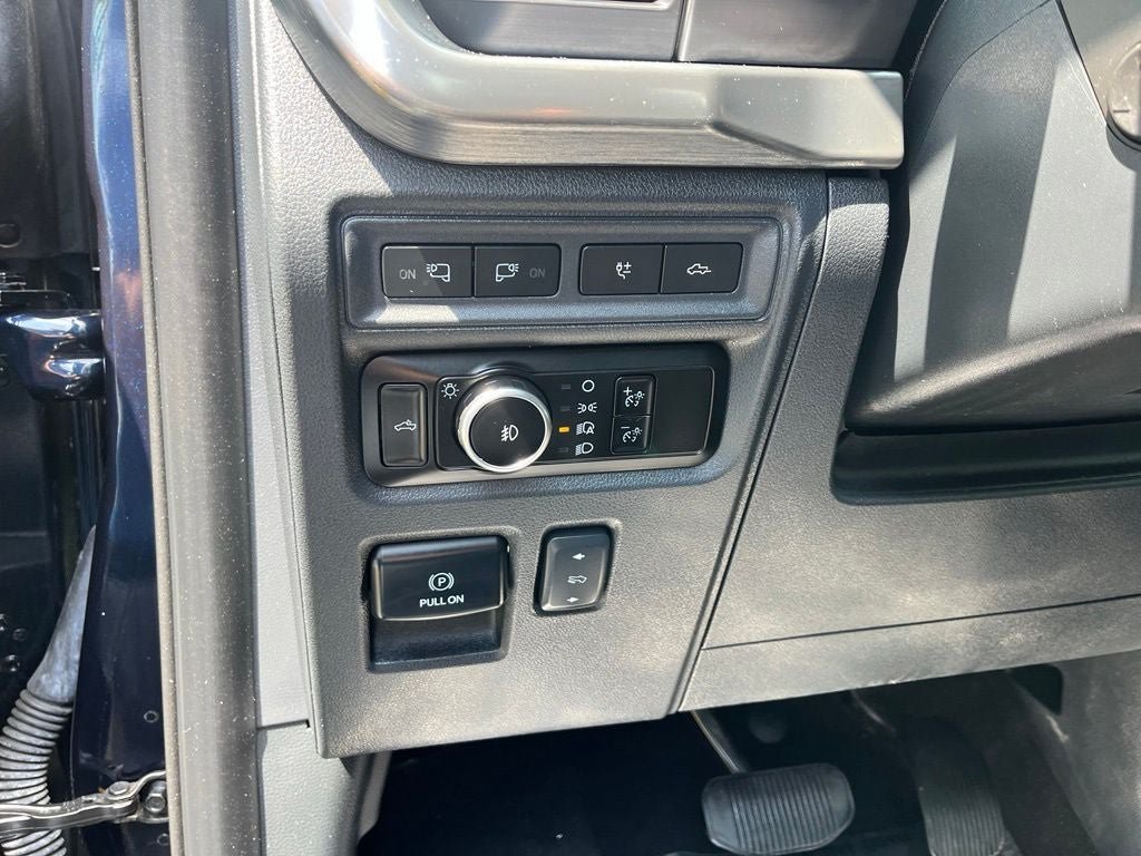 Used 2023 Ford F150 Lariat w/ Equipment Group 502A High AWD/4WD image 39