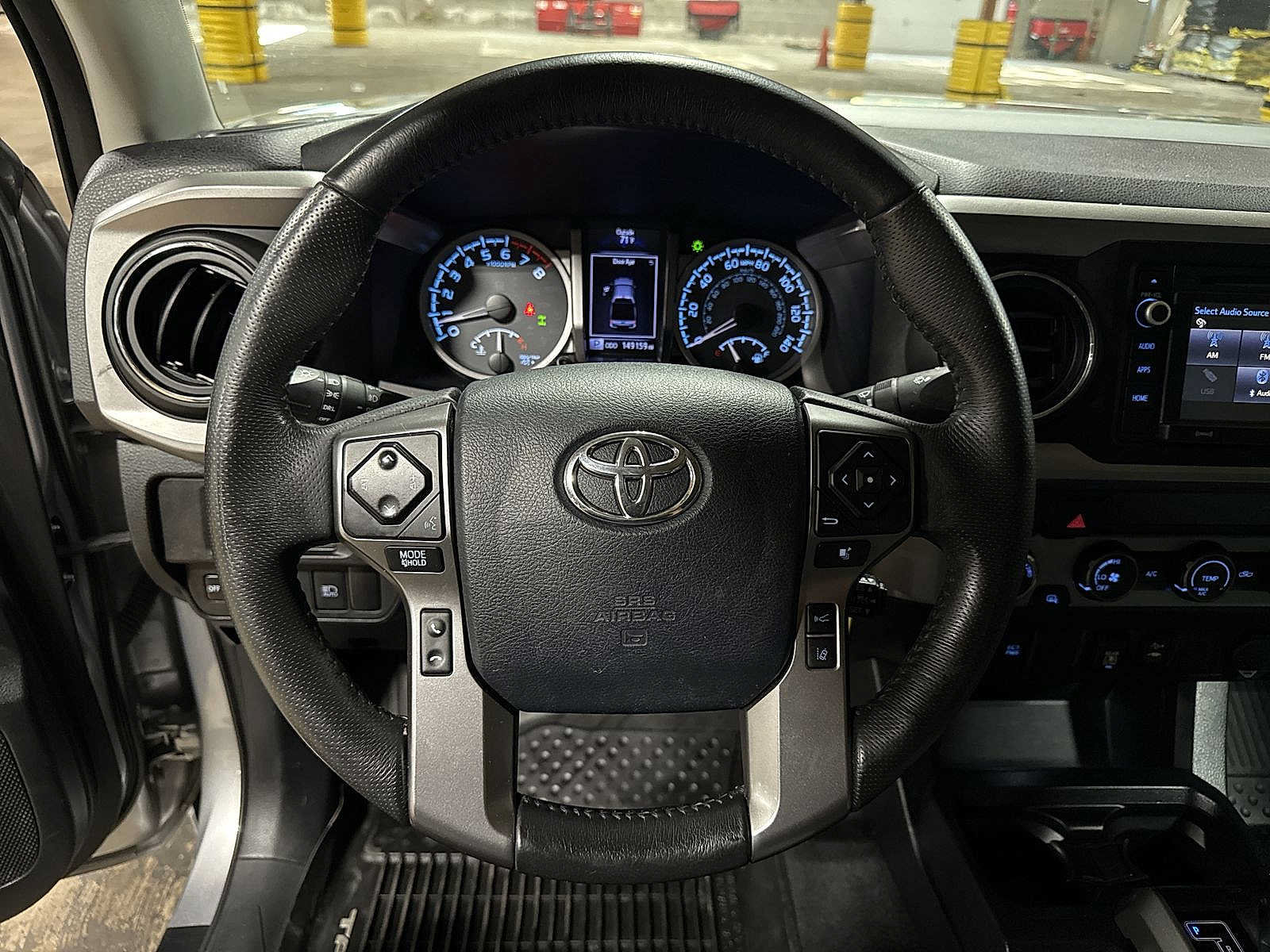 Used 2019 Toyota Tacoma SR5 AWD/4WD image 18