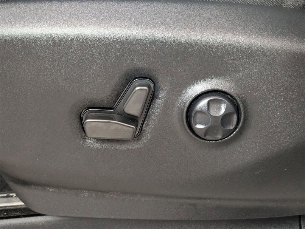 Certified 2022 Chrysler Pacifica Limited image 14