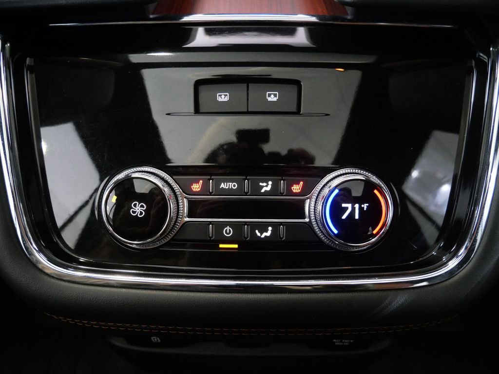 Used 2020 Lincoln Navigator Reserve w/ Luxury Package image 37