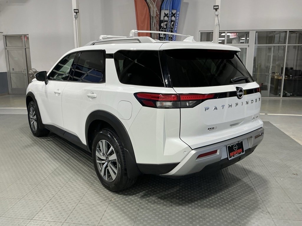 Used 2025 Nissan Pathfinder SL image 35