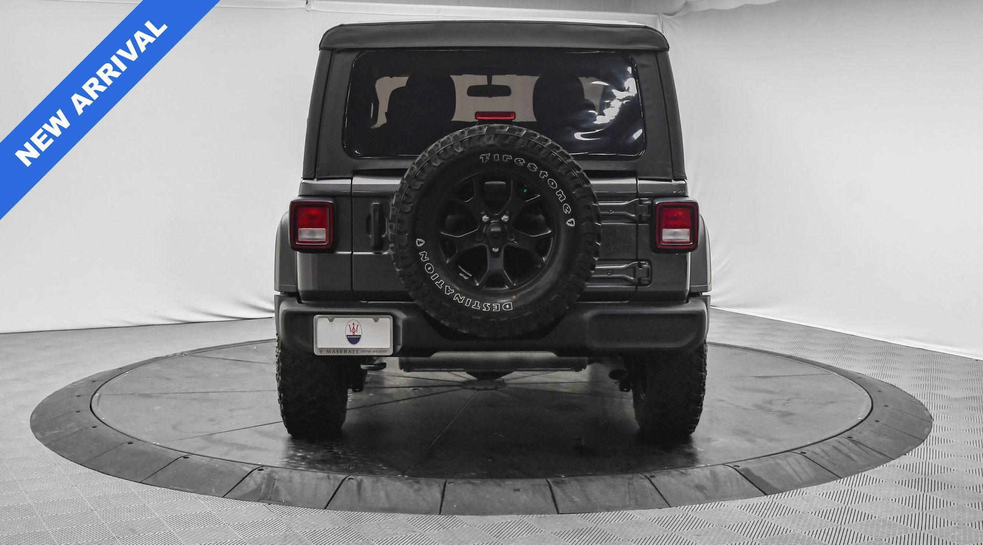 Used 2022 Jeep Wrangler Willys image 6