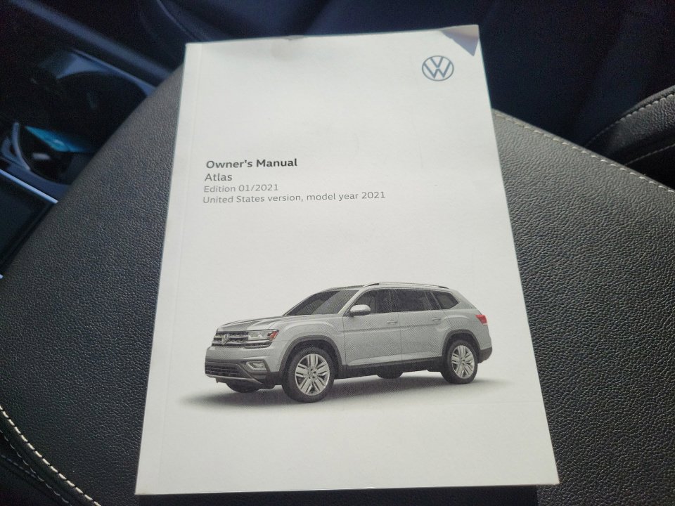 Used 2021 Volkswagen Atlas SEL R-Line image 36