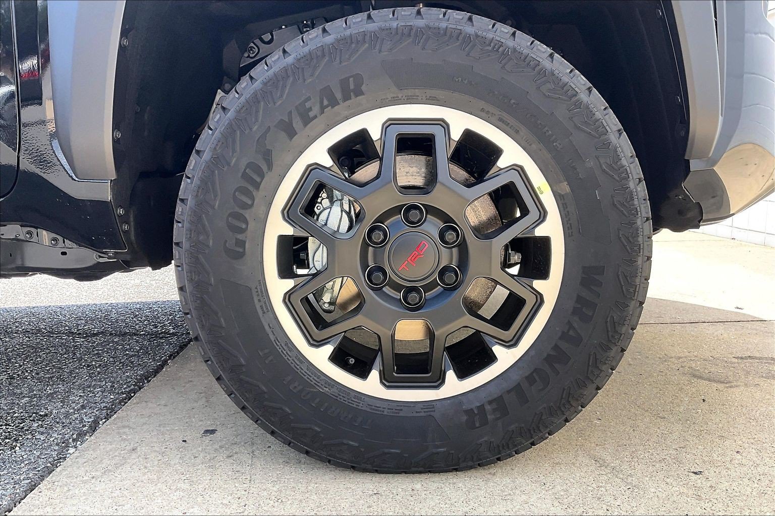 New 2026 Toyota Tacoma TRD Off-Road AWD/4WD image 15