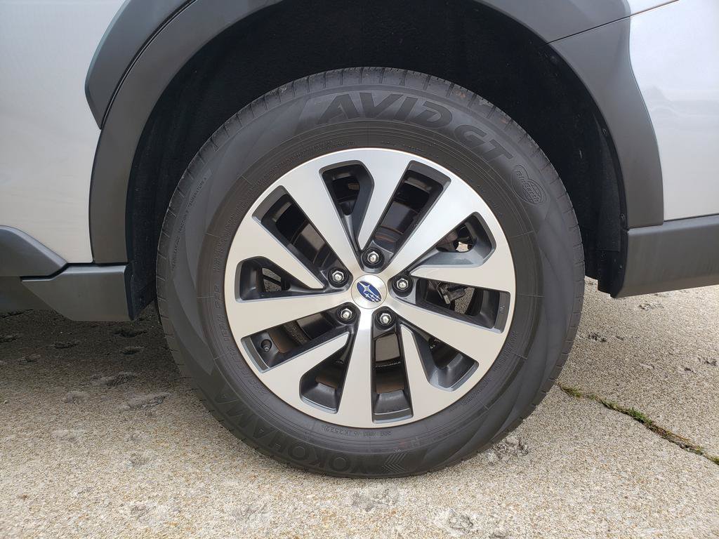Used 2023 Subaru Outback Premium AWD/4WD image 24