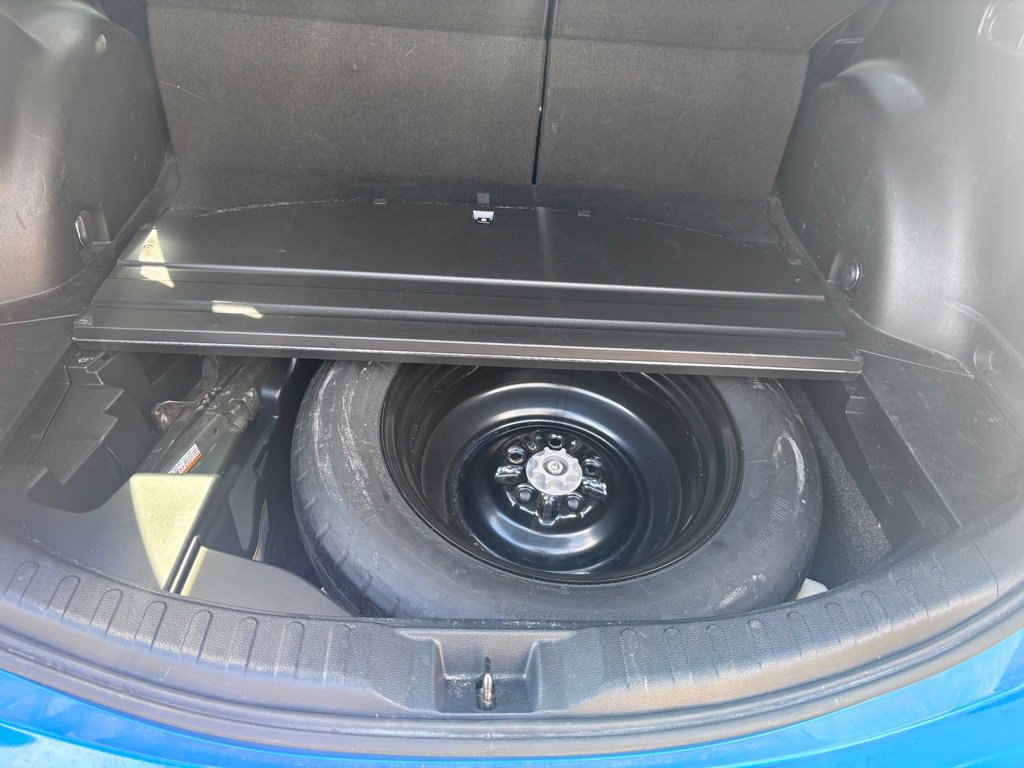 Used 2018 Toyota RAV4 LE FWD image 22