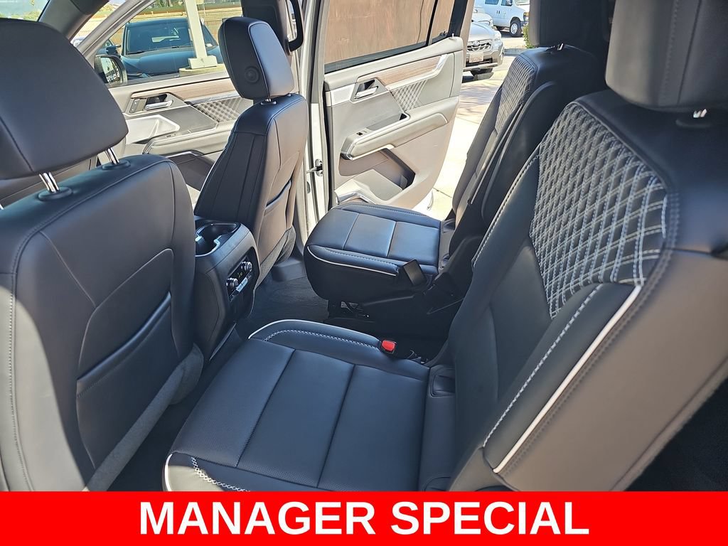 Used 2024 GMC Acadia Denali w/ Super Cruise Package FWD image 15
