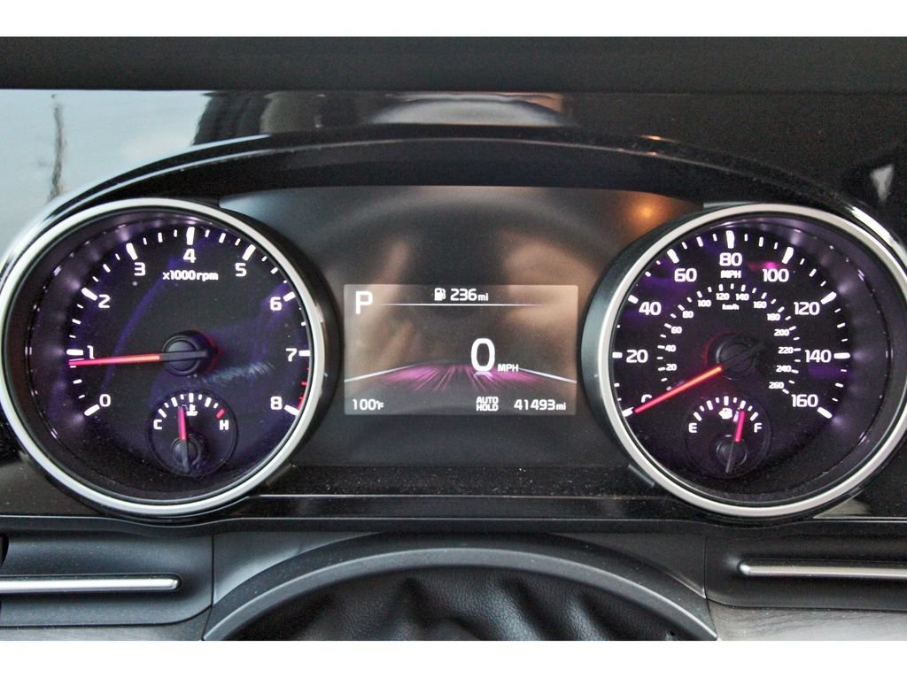 Certified 2024 Kia Carnival EX FWD image 16