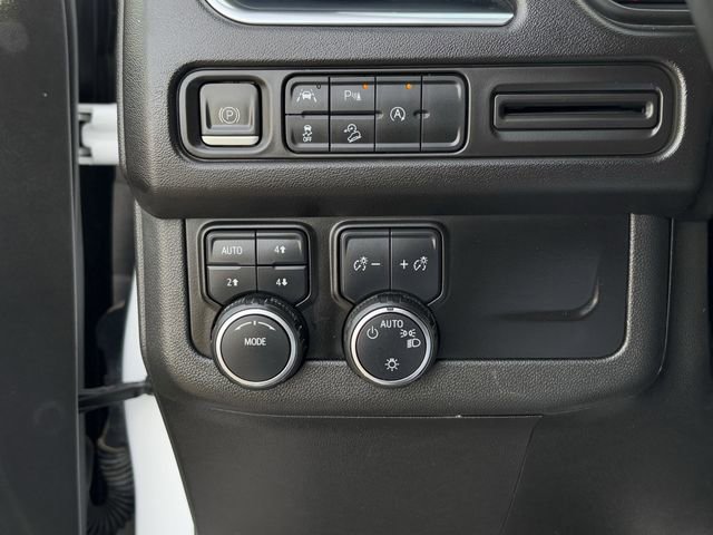 Used 2023 Chevrolet Suburban Premier AWD/4WD image 22