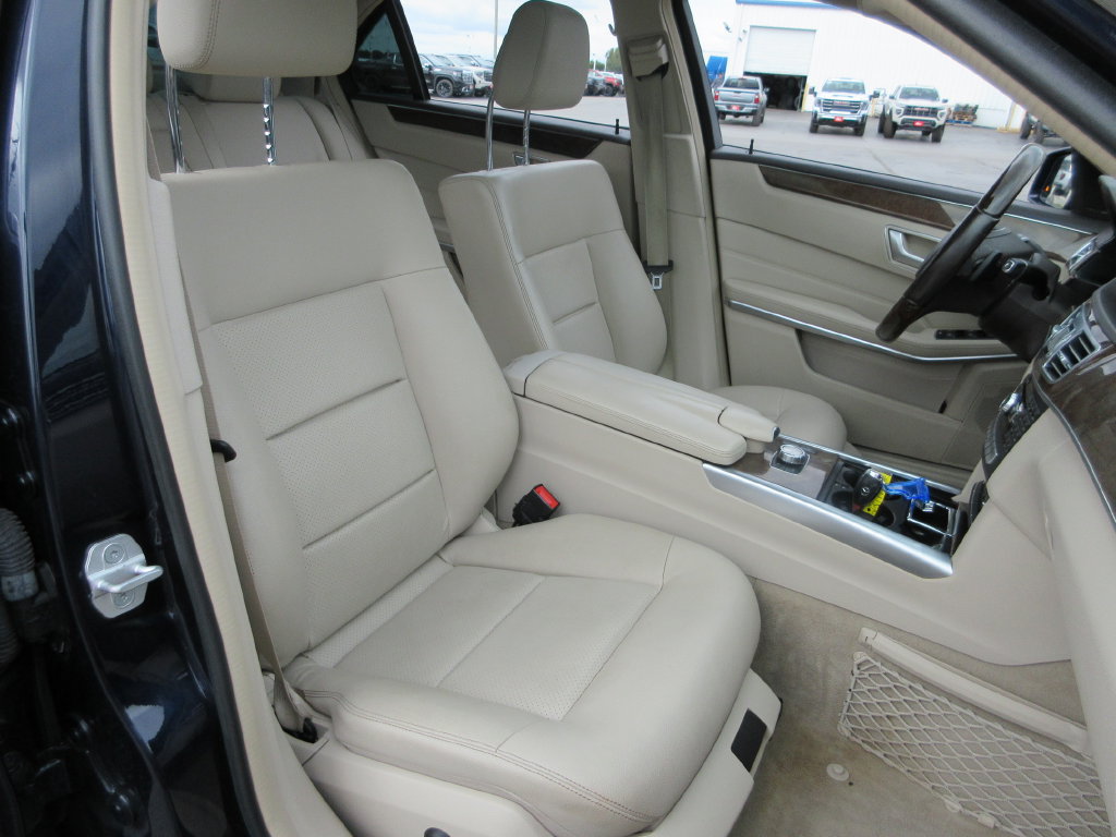 Used 2014 Mercedes-Benz E 350 4MATIC Sedan image 20