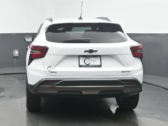Used 2025 Chevrolet Trax ACTIV FWD image 5