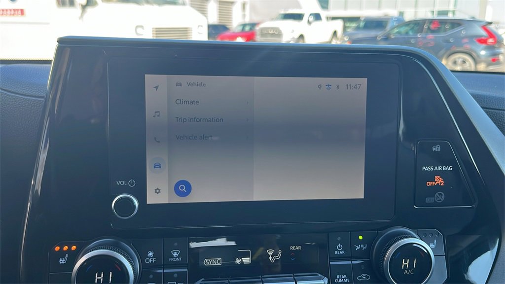 Used 2023 Toyota Highlander XLE image 22