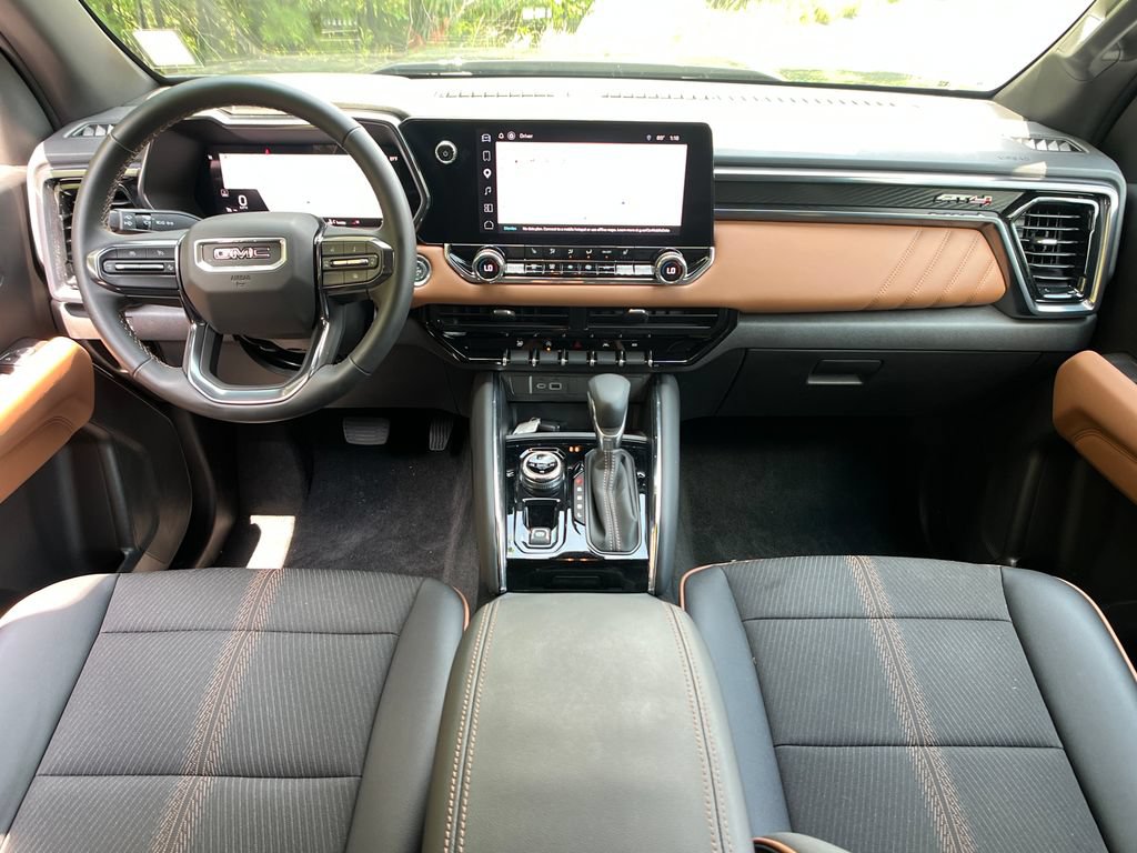 Used 2025 GMC Canyon AT4 AWD/4WD image 13