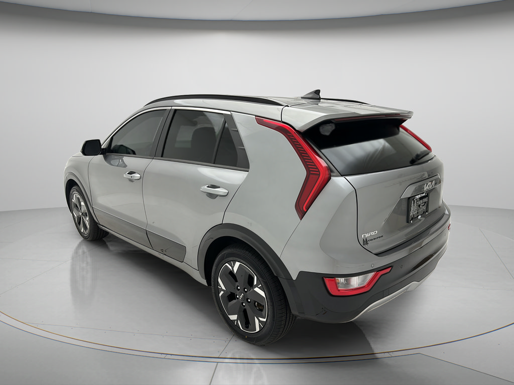 Used 2024 Kia Niro Wind w/ Wind Preserve Package FWD image 5