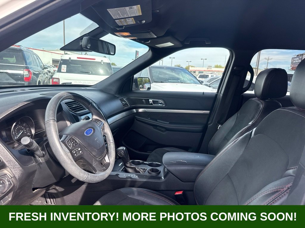 Used 2018 Ford Explorer XLT w/ Equipment Group 202A FWD image 8