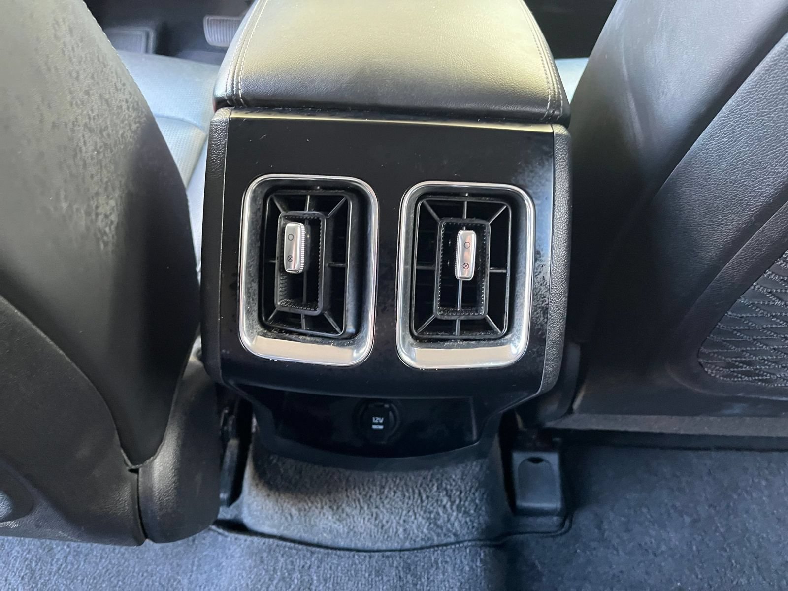 Used 2024 Kia Sorento S FWD image 24