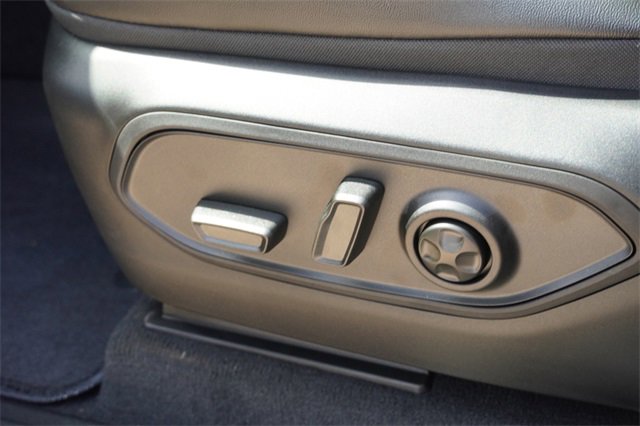 New 2025 Jeep Grand Cherokee Altitude image 20