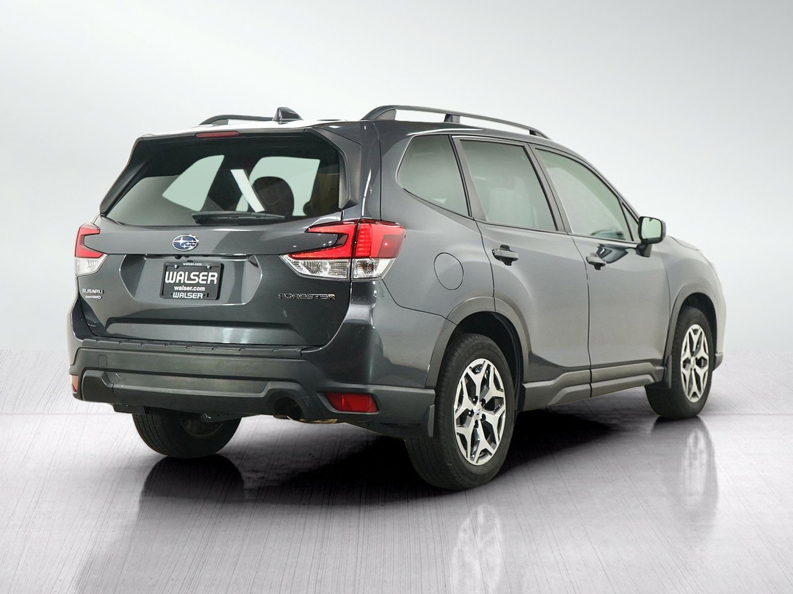 Used 2020 Subaru Forester Premium AWD/4WD image 5