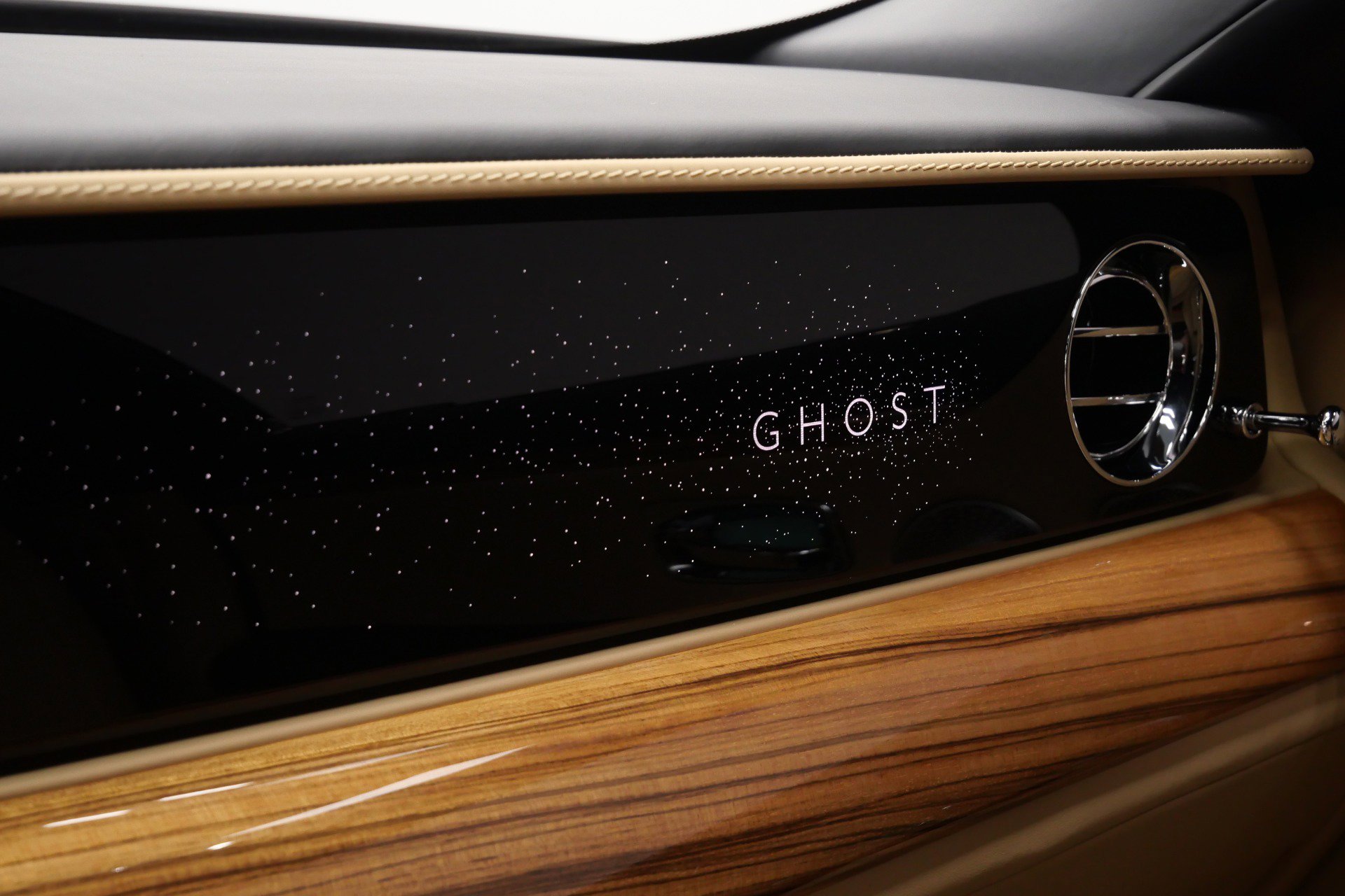 Used 2022 Rolls-Royce Ghost AWD/4WD image 36