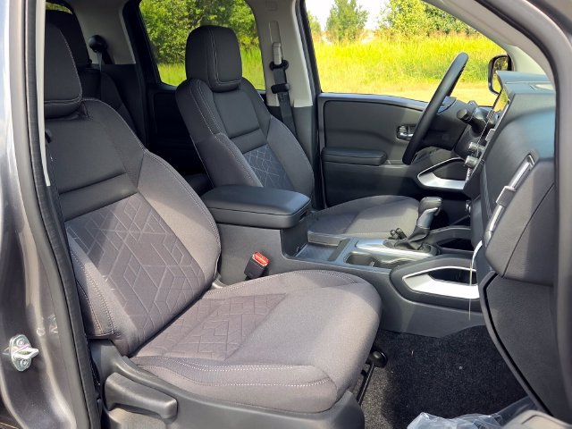 New 2027 Nissan Frontier SV RWD image 15