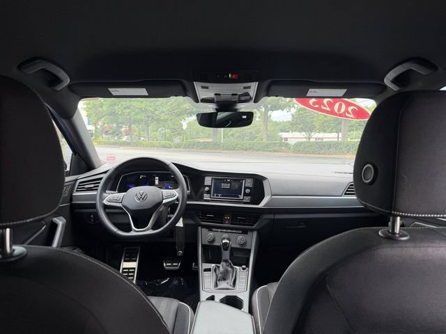 Used 2023 Volkswagen Jetta Sport FWD image 34