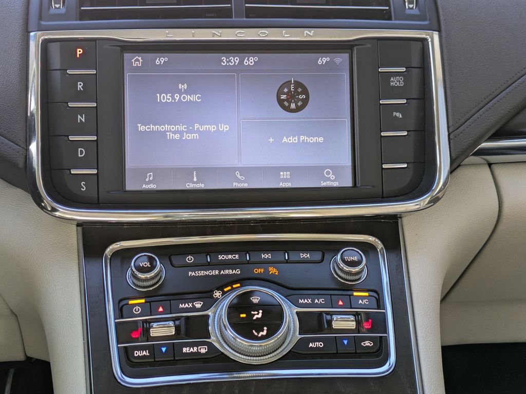 Certified 2020 Lincoln Continental Standard image 17