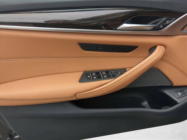 Used 2023 BMW 530i xDrive w/ Premium Package image 10