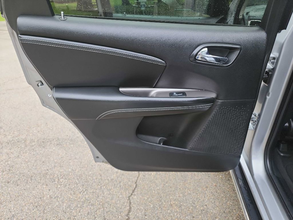 Used 2017 Dodge Journey Crossroad FWD image 25