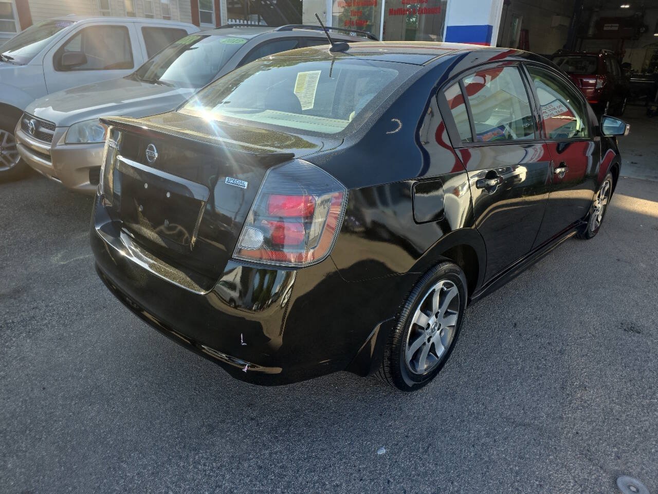 Used 2012 Nissan Sentra 2.0 SR w/ Special Edition Pkg FWD image 5