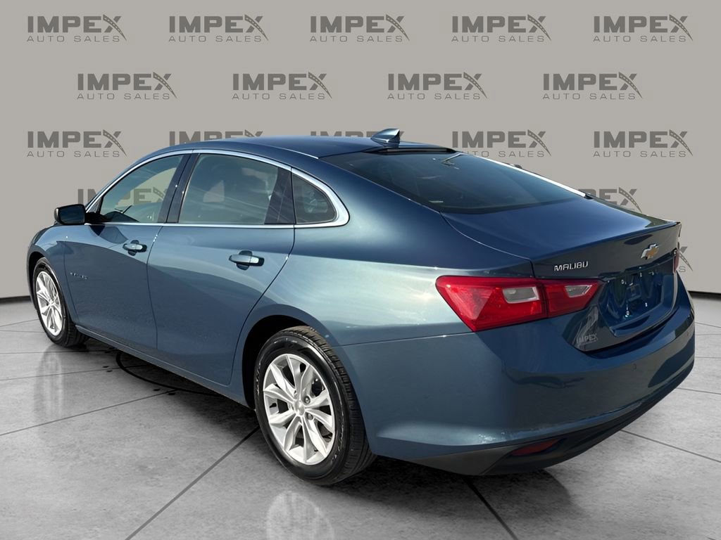 Used 2025 Chevrolet Malibu LT FWD image 3