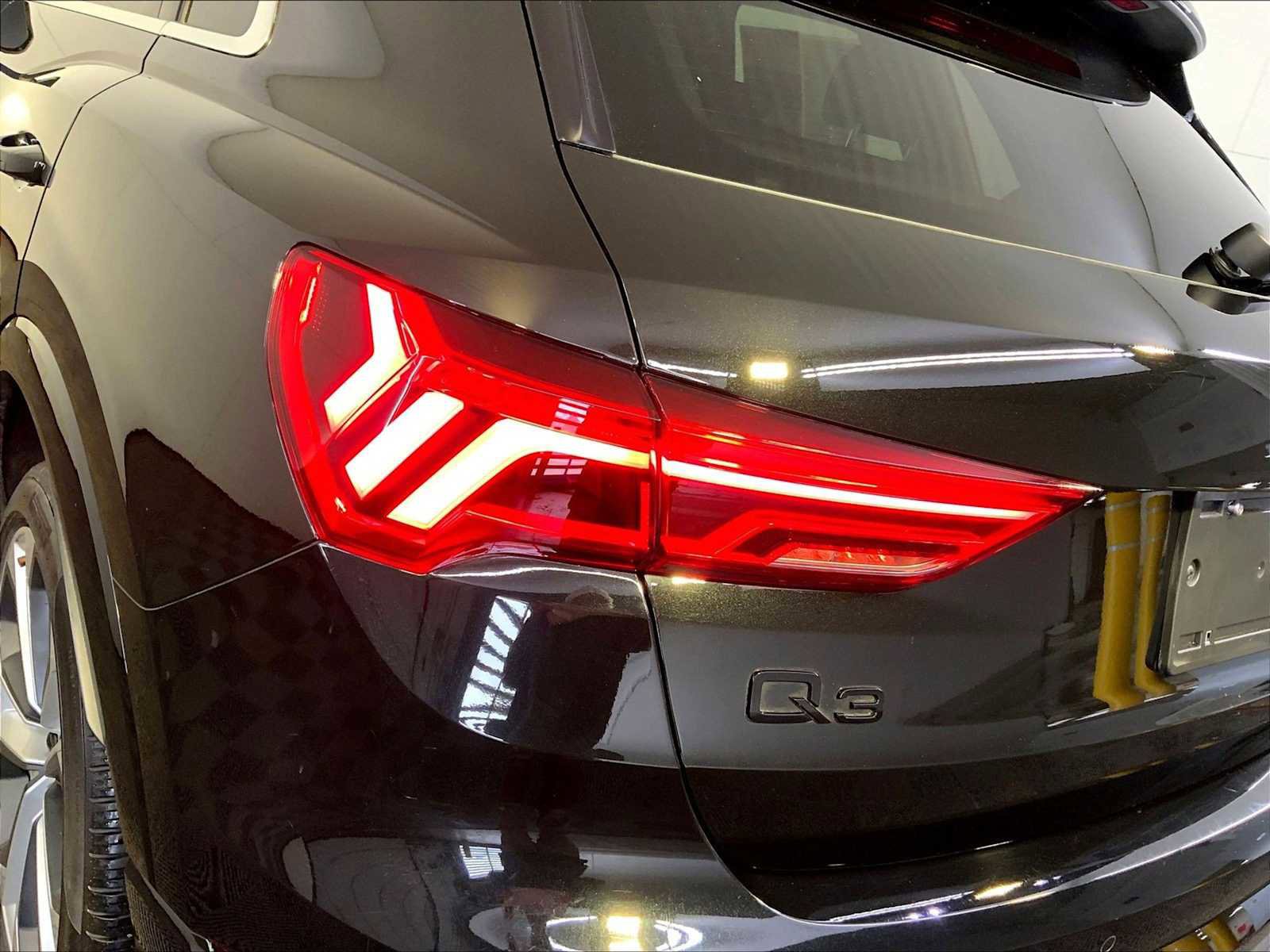 Used 2021 Audi Q3 2.0T Premium image 30