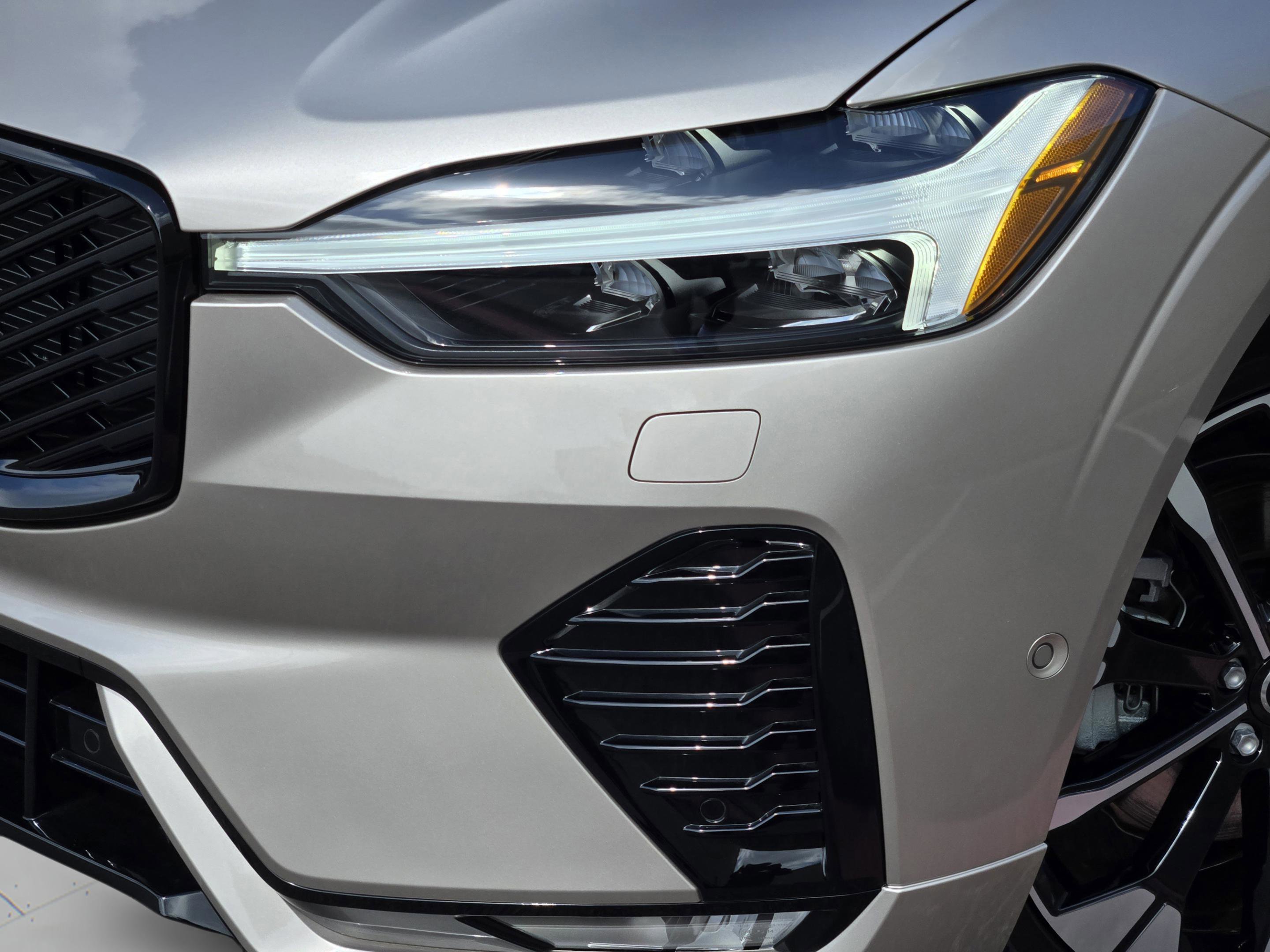 New 2026 Volvo XC60 B5 Plus w/ Protection Package Premier image 26