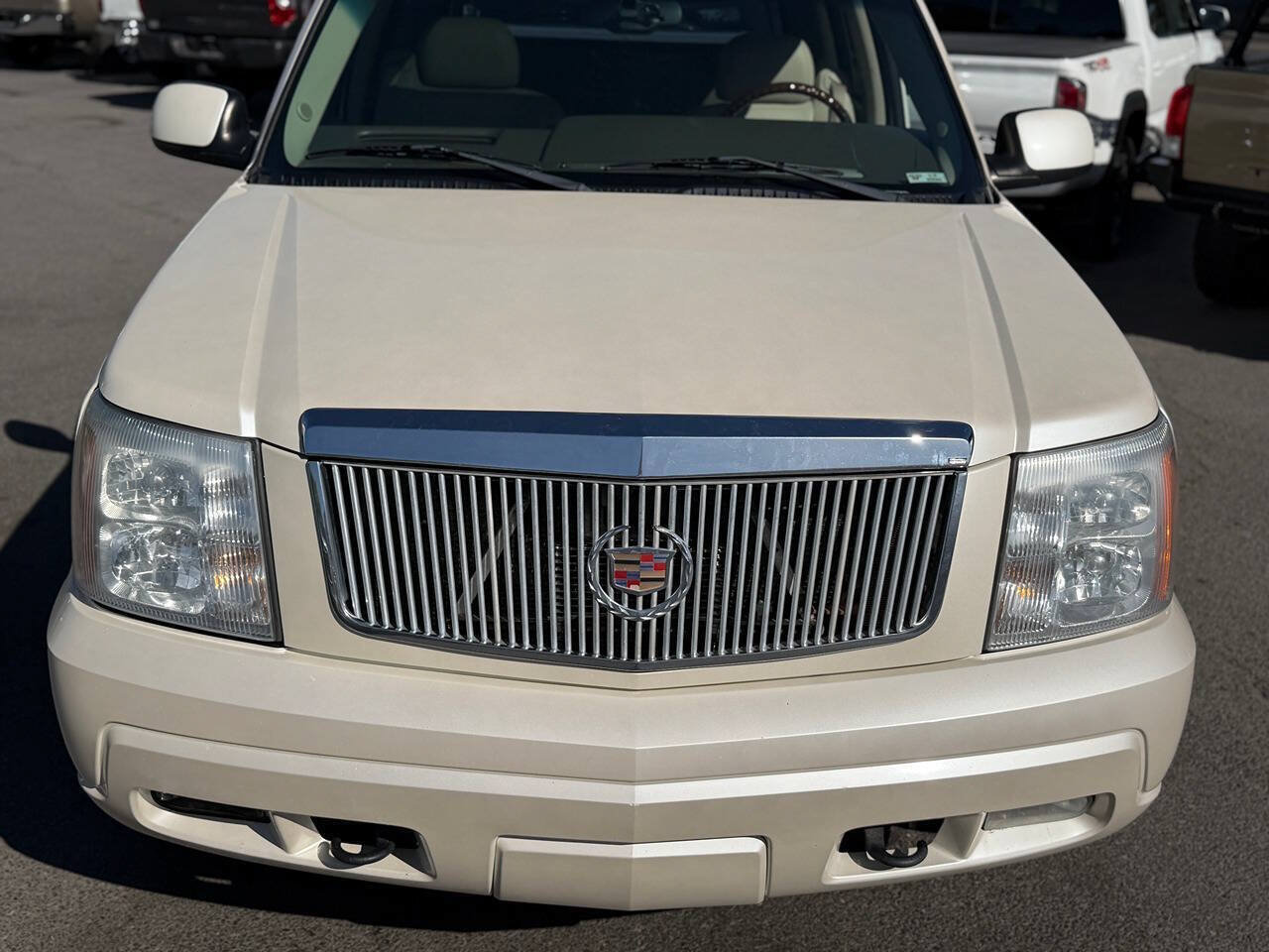Used 2005 Cadillac Escalade EXT AWD/4WD image 91