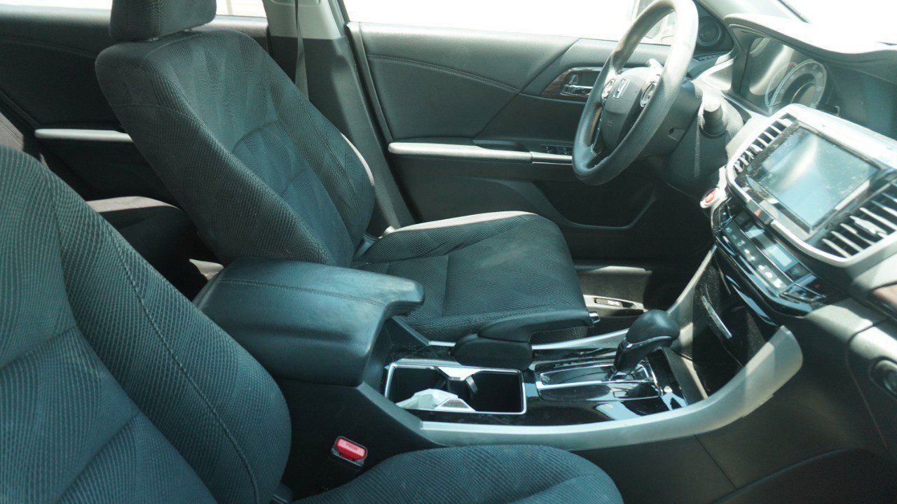 Used 2016 Honda Accord EX image 10