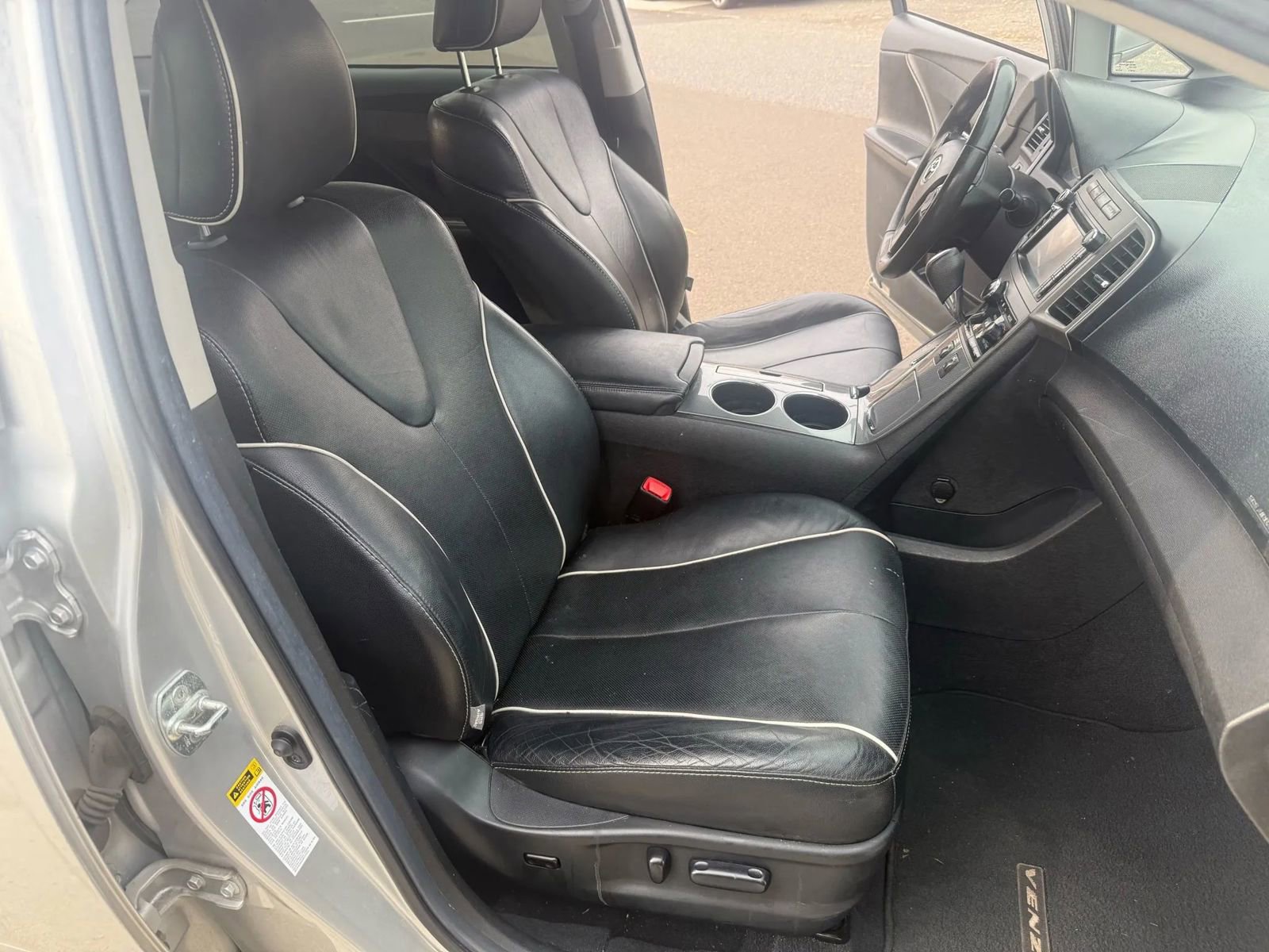 Used 2013 Toyota Venza XLE AWD/4WD image 15