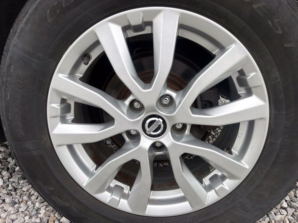 Used 2017 Nissan Rogue SV w/ SV Premium Package AWD/4WD image 52