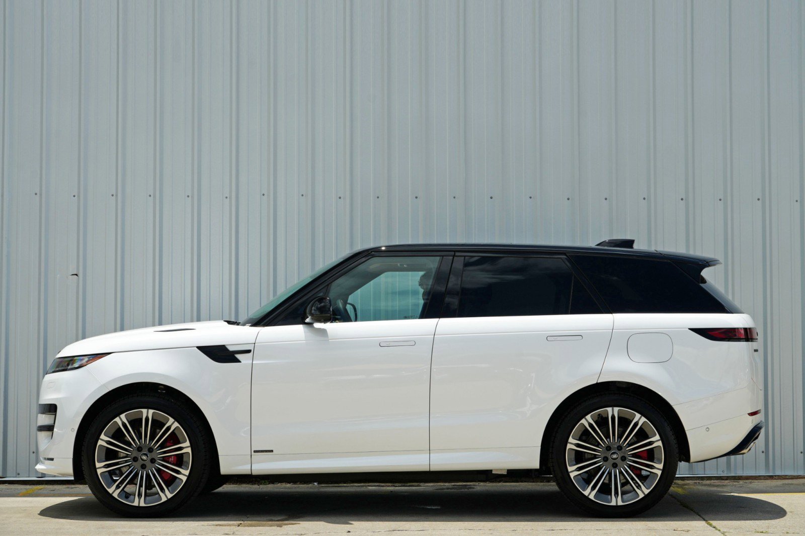 Used 2024 Land Rover Range Rover Sport Autobiography image 8