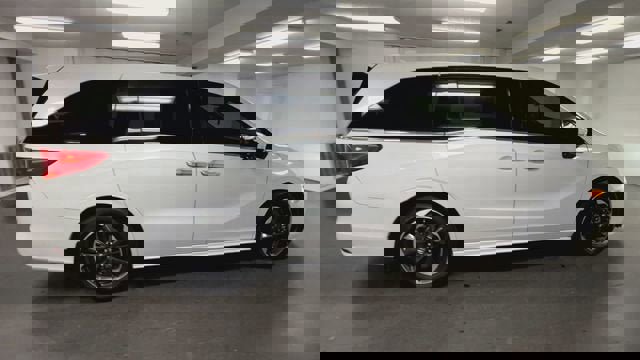 Used 2023 Honda Odyssey Elite image 9