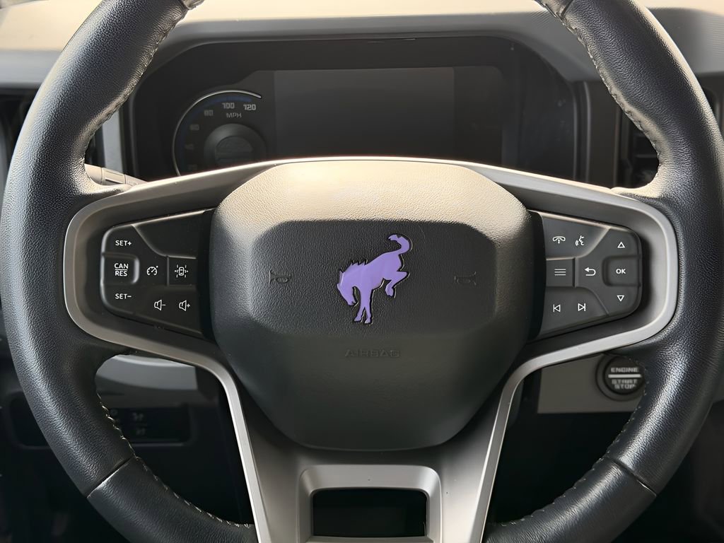 Used 2023 Ford Bronco Everglades image 33