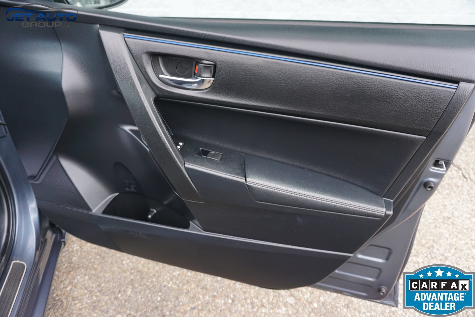 Used 2017 Toyota Corolla SE FWD image 22