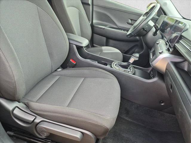 Used 2025 Hyundai Kona SEL FWD image 18