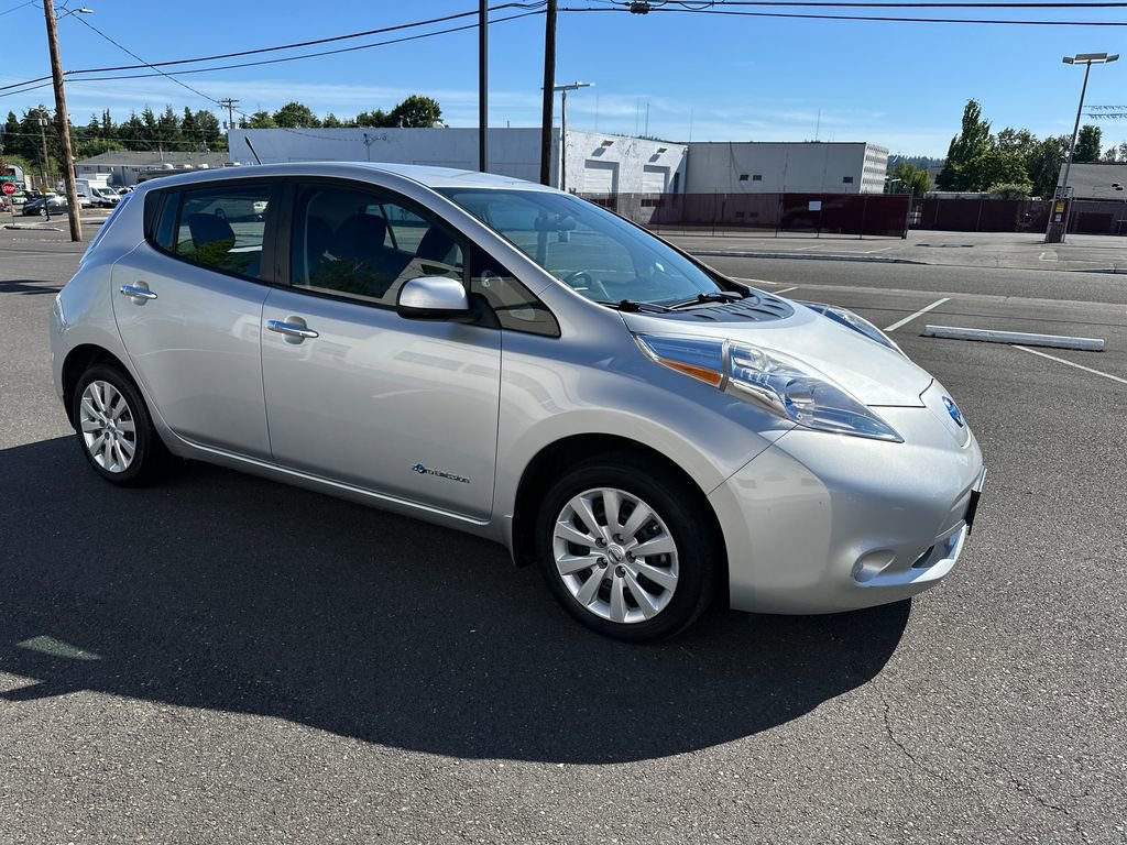 Used 2014 Nissan Leaf S w/ Charge Package FWD image 8