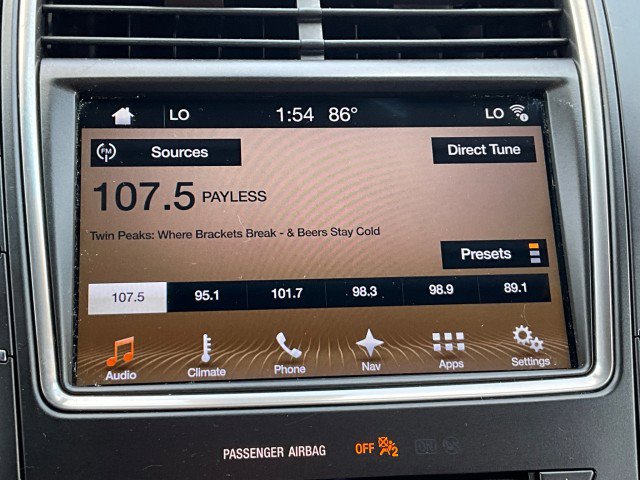 Used 2017 Lincoln MKX Reserve w/ Lincoln MKX Climate Package image 24