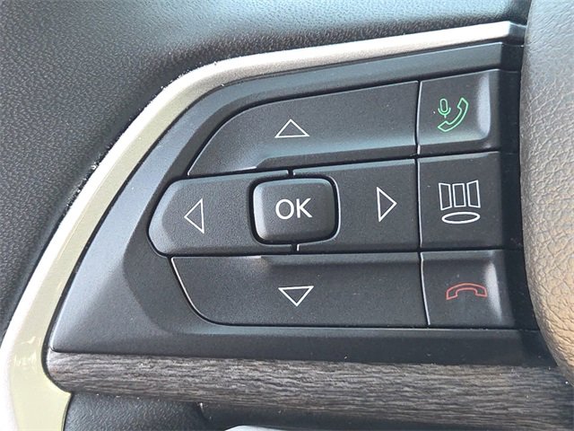 Used 2023 Jeep Grand Cherokee Limited image 24